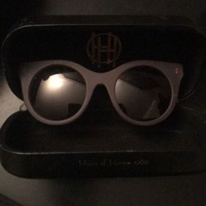 House of Harlow sunglasses